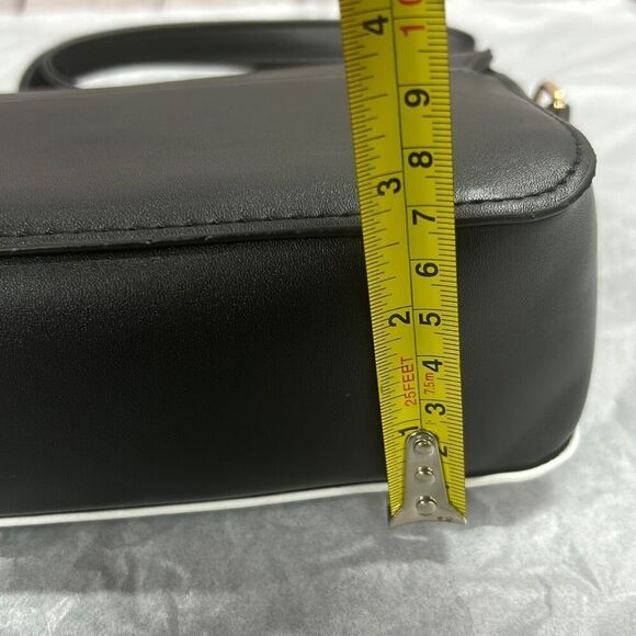 ￼ Piano Crossbody Bag - Picture 3 of 6